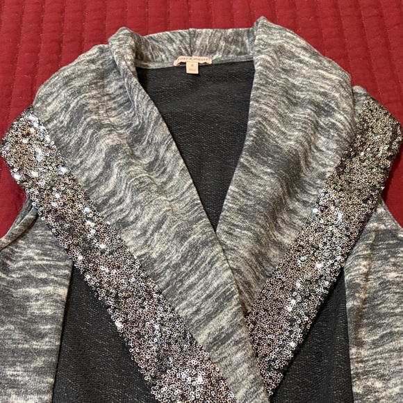 Juicy Couture Women’s Gray and Black Vest With Silver Sequin Trim Size Small - Picture 3 of 8